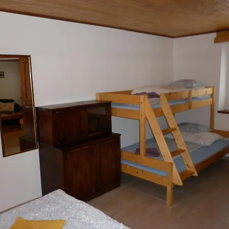 U Zamku Apartment Straz nad Nezarkou Exterior photo